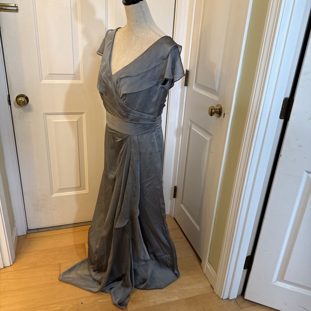 NWT GRAY CHIFFON GOWN Jade Cap Sleeved Maxi Dress Womens Size 10